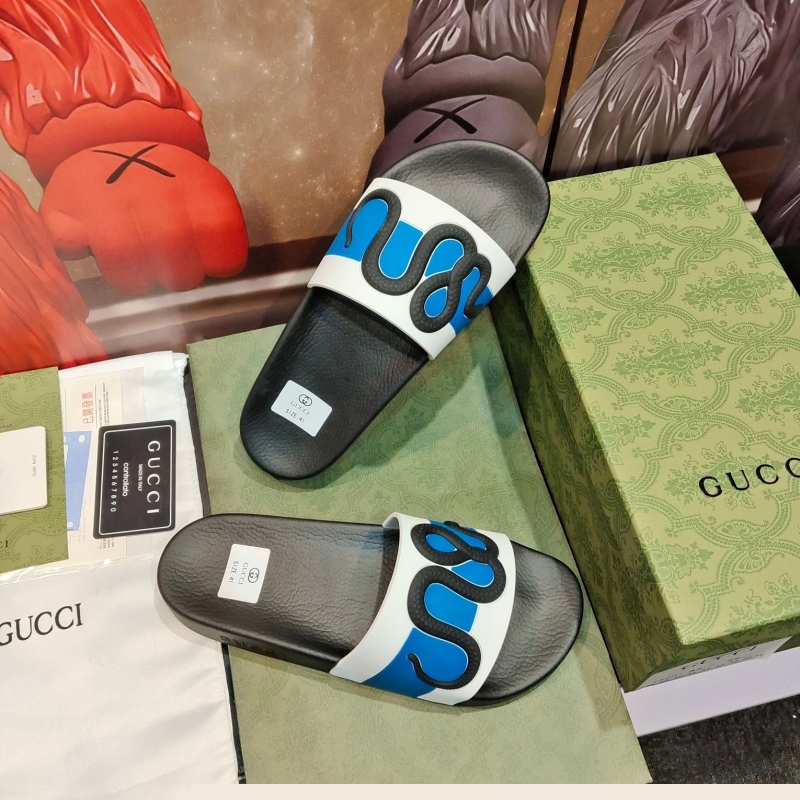 G*u*i slippers